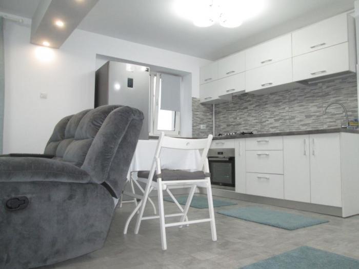 טרגובישטה Apartament Sarra מראה חיצוני תמונה