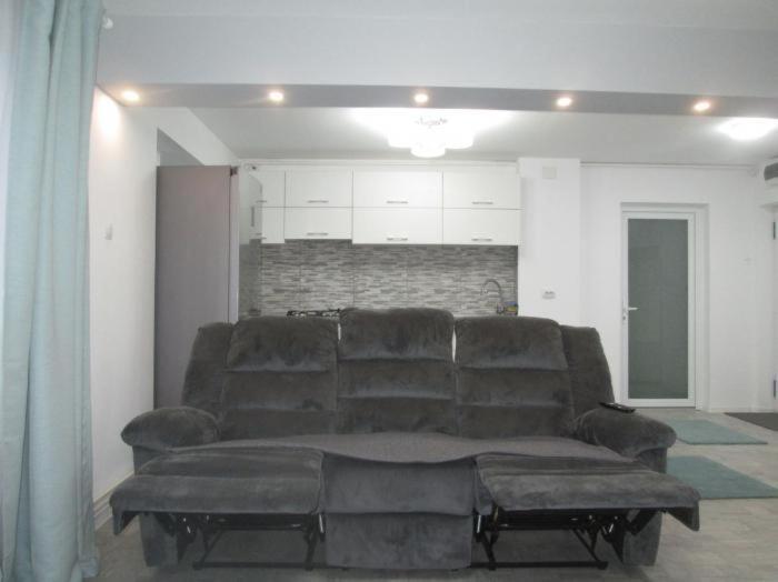טרגובישטה Apartament Sarra מראה חיצוני תמונה